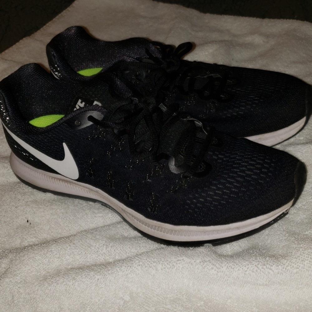 🚫 SOLD Nike Zoom Pegasus 33